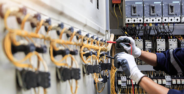Professional Electrician technician working in Tulsa, OK